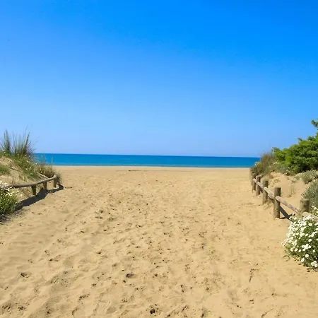 Apartment Sea And Nature, With Terrace In Marina